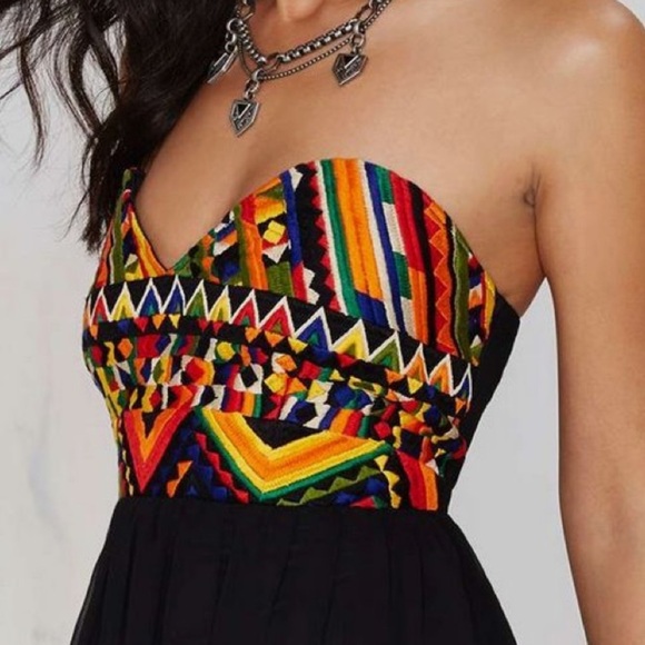 ⭐️BOGO FREE⭐️ NWT GLAMOROUS Strapless Dress - Picture 3 of 13